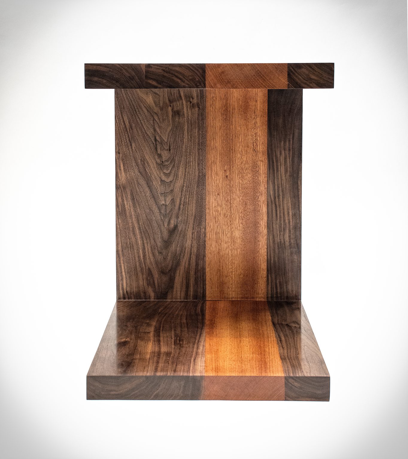 Alki table in claro walnut and jatoba