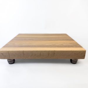SoulWoods HiFi Isolation Platform in quarter-sawn white oak on IsoAcoustics feet