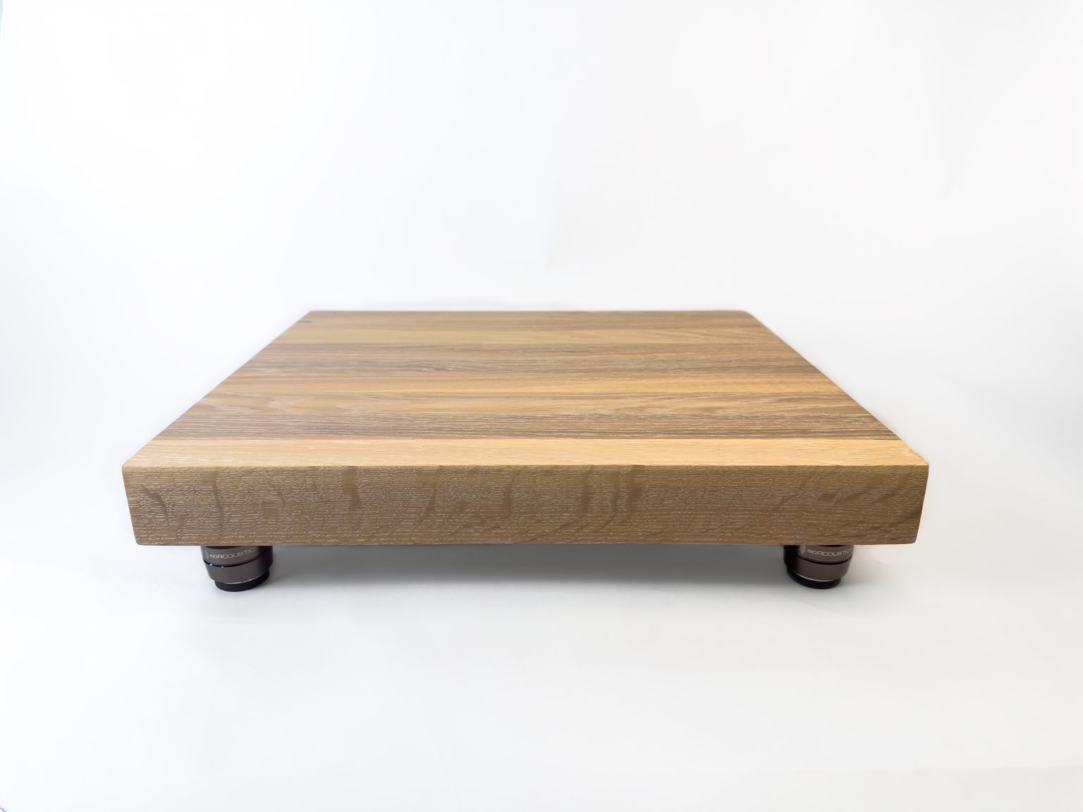 SoulWoods HiFi Isolation Platform in quarter-sawn white oak on IsoAcoustics feet
